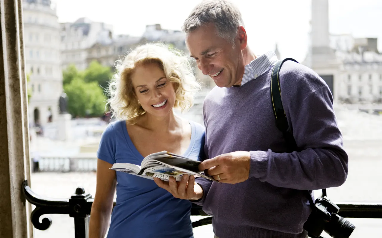 Couple in London tourists