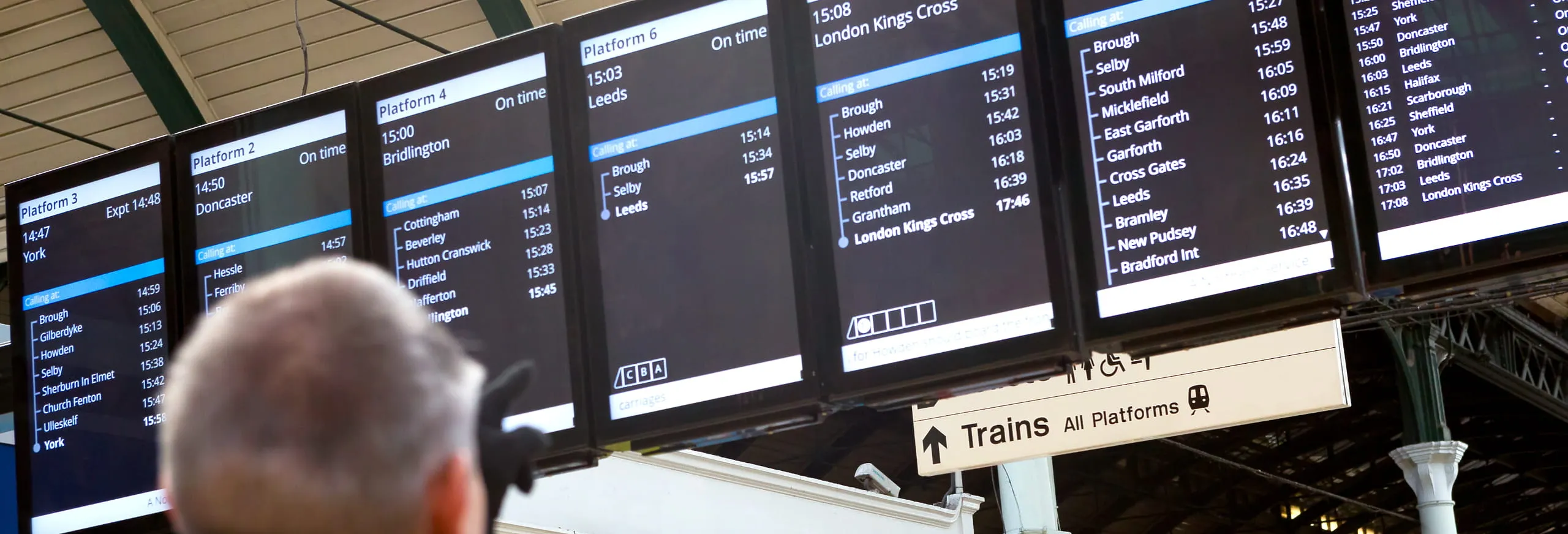 Departure boards at Hull train station